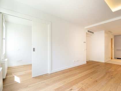 92m² apartment for sale in Eixample Left, Barcelona