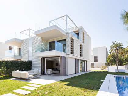Casa / villa di 332m² con 52m² terrazza in affitto a Gavà Mar