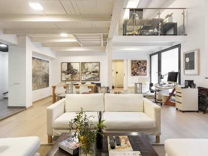152m² loft with 13m² terrace for sale in Gràcia, Barcelona