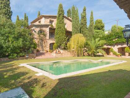Masia style property for sale on the Costa Brava