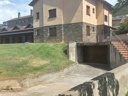 Дом / вилла 188m² на продажу в La Cerdanya, Испания