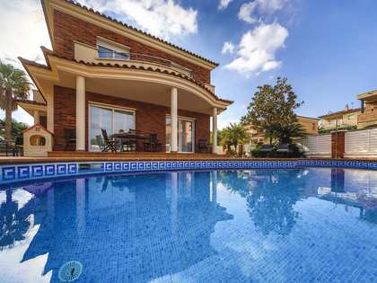 Дом / вилла 350m² на продажу в Calafell, Costa Dorada