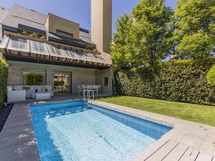 Villa van 608m² te koop met 80m² Tuin in Pozuelo, Madrid