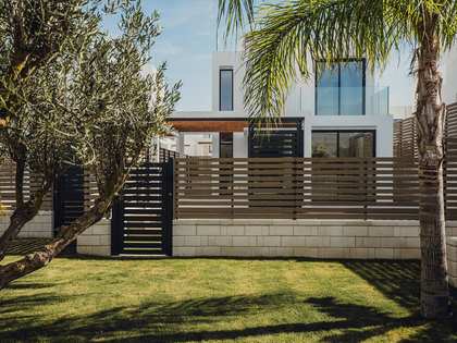 186m² house / villa with 97m² terrace for sale in San José