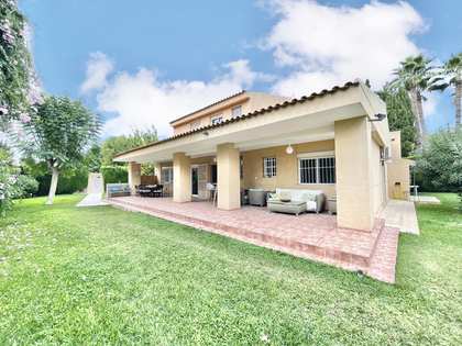 290m² house / villa for sale in Alicante Golf, Alicante