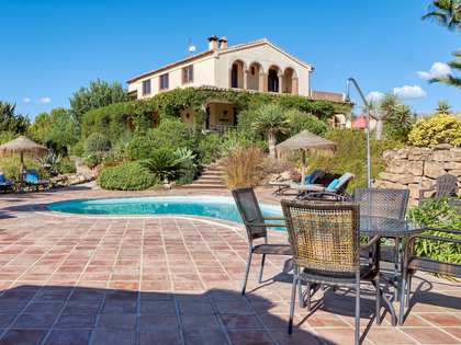 392m² country house for sale in Axarquia, Málaga