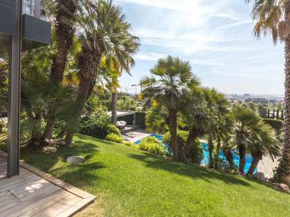 Huis / villa van 850m² te koop in Esplugues, Barcelona