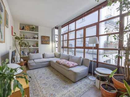 127m² apartment with 10m² terrace for sale in El Mercat