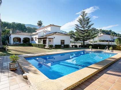 528m&sup2; Hus/Villa med 100m&sup2; terrass till salu i D&eacute;nia