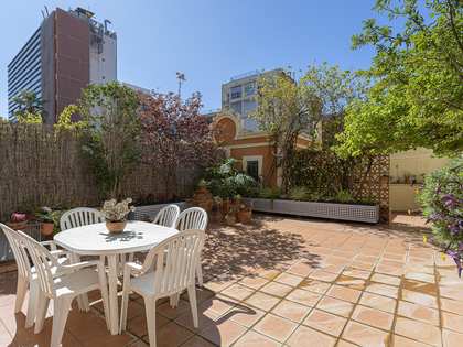 139m² apartment with 67m² terrace for sale in Eixample Right