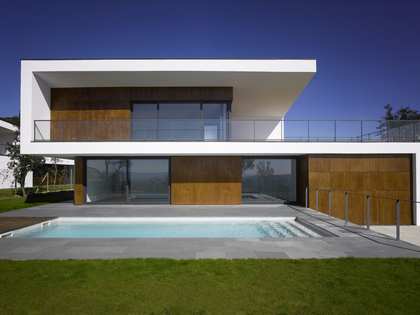 Дом / вилла 381m² на продажу в Плайя де Аро, Коста Брава