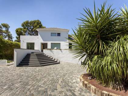 775m² Haus / Villa mit 115m² terrasse zum Verkauf in Godella / Rocafort