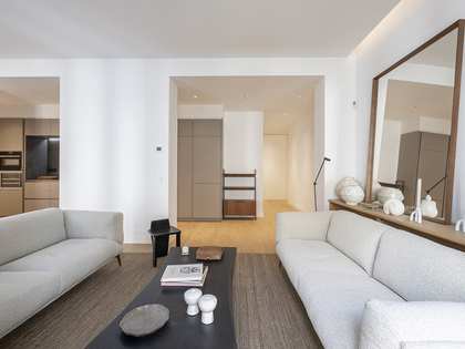 Квартира 124m² на продажу в Правый Эшампле, Барселона