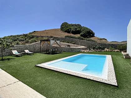 Casa / vila de 231m² à venda em Mercadal, Menorca