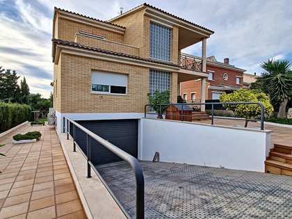 Дом / вилла 337m² на продажу в Calafell, Costa Dorada