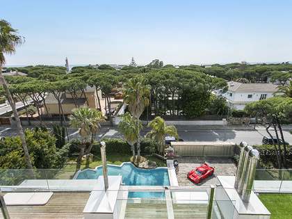 Lujosa villa de 861 m² en venta en Castelldefels
