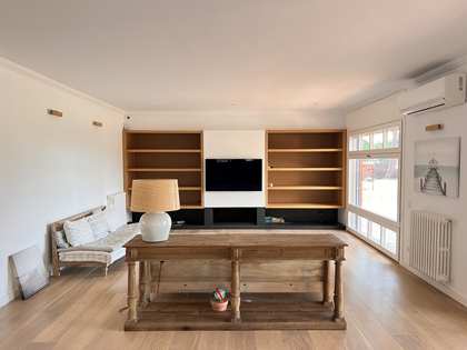 Huis / villa van 679m² te koop met 1,818m² Tuin in Sant Andreu de Llavaneres
