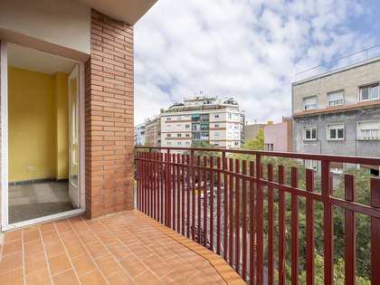 Квартира 99m² на продажу в Правый Эшампле, Барселона