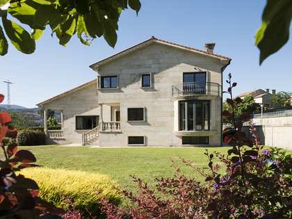 Casa / villa de 359m² en alquiler en Pontevedra, Galicia