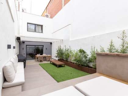 200m² house / villa with 60m² terrace for sale in Sant Cugat