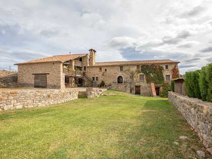 1,540m² country house for sale in La Garrotxa, Girona