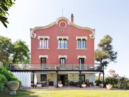 Huis / villa van 590m² te koop in La Floresta, Barcelona