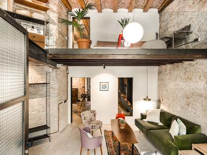 75m² loft with 14m² terrace for rent in Eixample Right