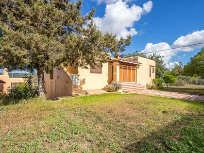 Casa / Vila de 349m&sup2; with 15m&sup2; terra&ccedil;o &agrave; venda em San Antonio