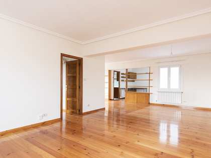 Appartamento di 120m² in affitto a Vigo, Galicia
