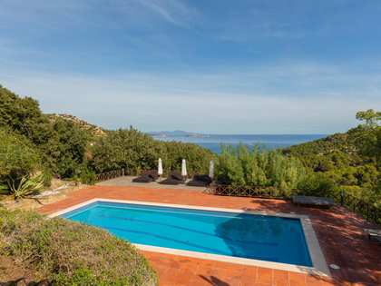 Villa van 881m² te koop in Sa Riera / Sa Tuna, Costa Brava
