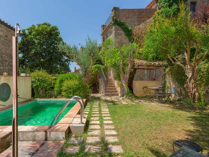 Casa rural de 295m² con 18m² terraza en venta en Baix Empordà