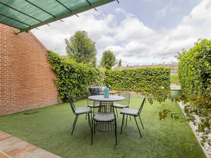 277m² house / villa with 70m² garden for sale in Pozuelo
