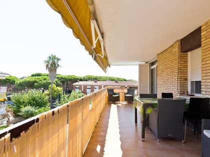 117m² penthouse with 33m² terrace for sale in Gavà Mar