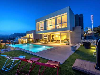 Maison / Villa de 195m² a vendre à Finestrat avec 57m² terrasse