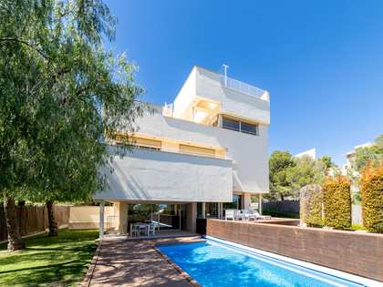 505m² house / villa for sale in Terramar, Barcelona