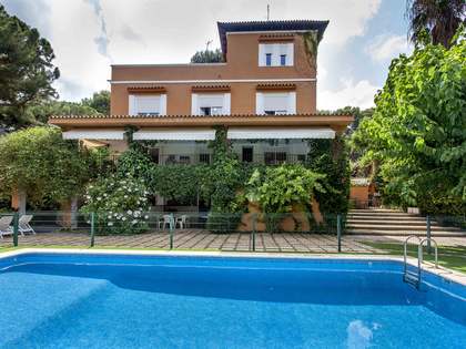 Casa / Vila de 532m&sup2; &agrave; venda em Godella / Rocafort