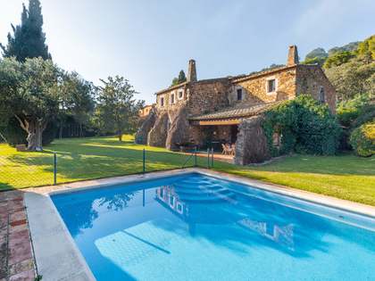 Casa di campagna di 402m² in vendita a Baix Emporda, Girona