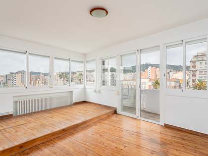 170m&sup2; Penthouse with 70m&sup2; terrace for sale in Gr&agrave;cia