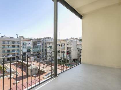 147m² apartment with 12m² terrace for sale in Eixample Right