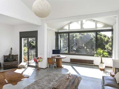 Casa / Villa di 210m&sup2; in vendita a Sarria, Barcellona