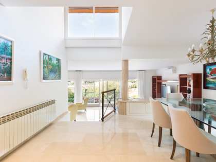 Huis / villa van 416m² te koop in Bellamar, Barcelona