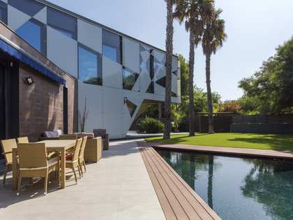 Luxus-Designerhaus zum Verkauf in Sitges unweit von Barcelona