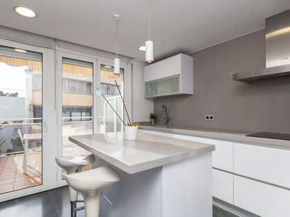 Casa / vil·la de 240m² en venda a Sant Just, Barcelona