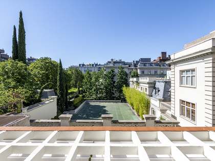 448m&sup2; Castle / Palace for rent in Castellana, Madrid