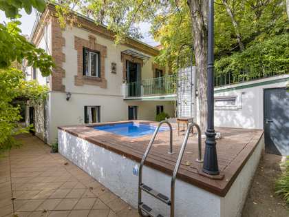 Дом / вилла 283m² на продажу в Escorial, Мадрид