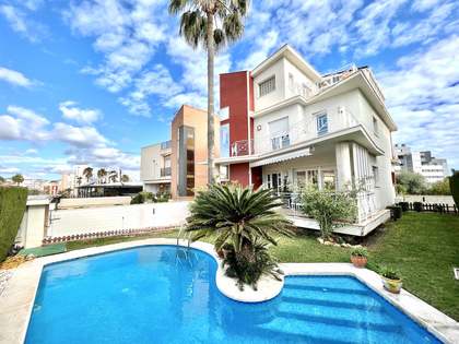 Huis / villa van 338m² te koop in Cabo de las Huertas