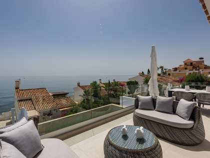 Maison / villa de 110m² a vendre à Estepona town avec 70m² terrasse