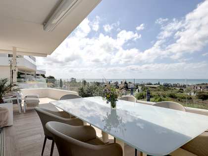 155m² apartment with 55m² terrace for sale in Estepona City