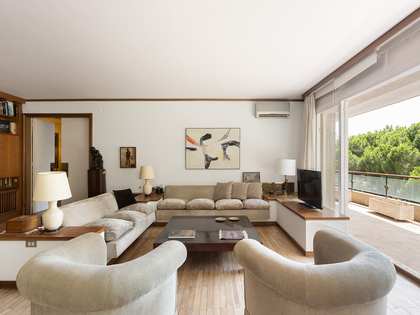 Appartamento di 273m² con 32m² terrazza in vendita a Pedralbes