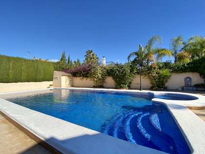 Huis / villa van 752m² te koop in San Juan, Alicante